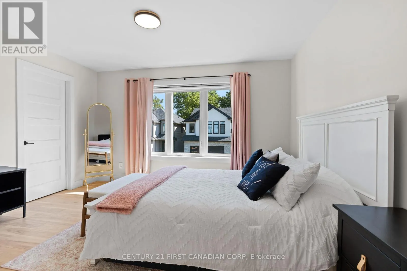 1 - 7966 FALLON DRIVE, #1
