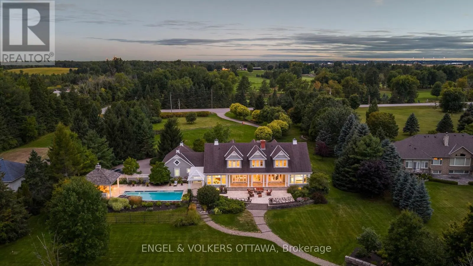 6029 RIDEAU VALLEY DRIVE N