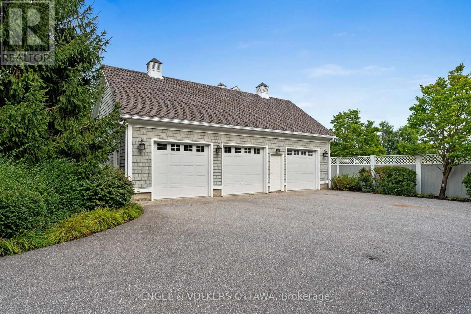 6029 RIDEAU VALLEY DRIVE N