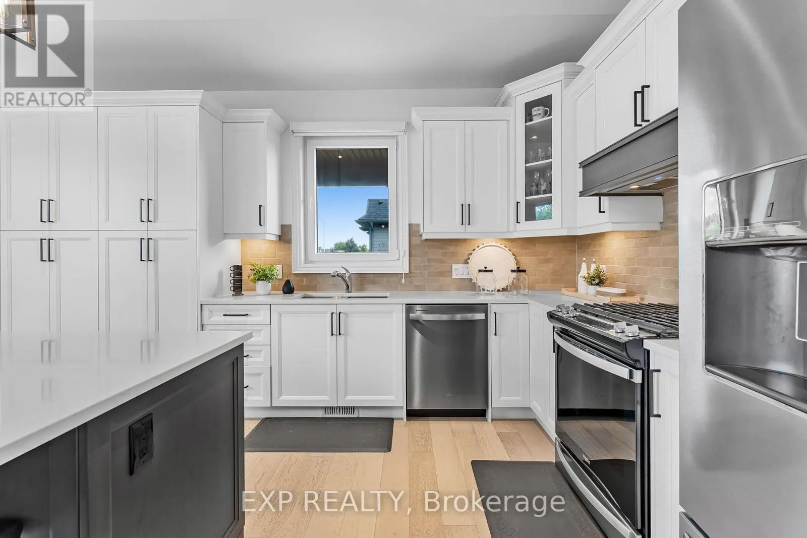 4242 VILLAGE CREEK DRIVE