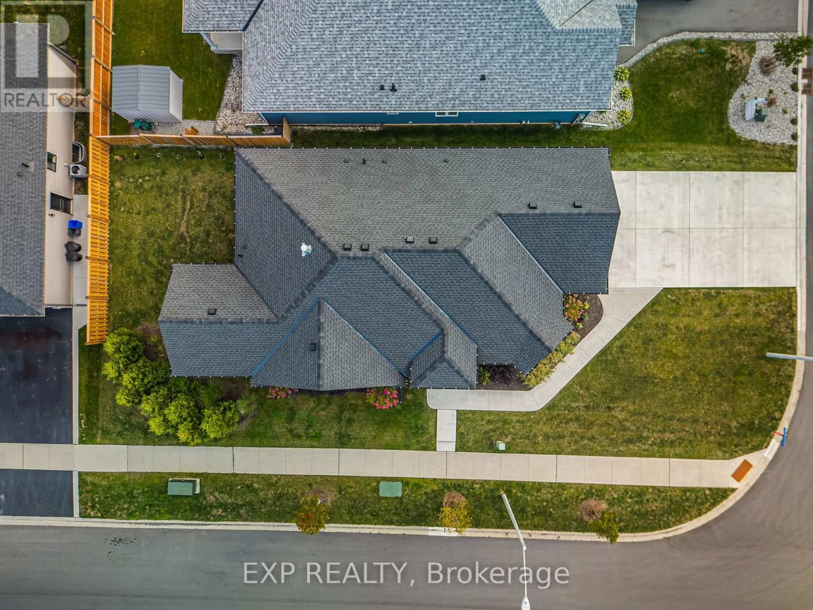 4242 VILLAGE CREEK DRIVE
