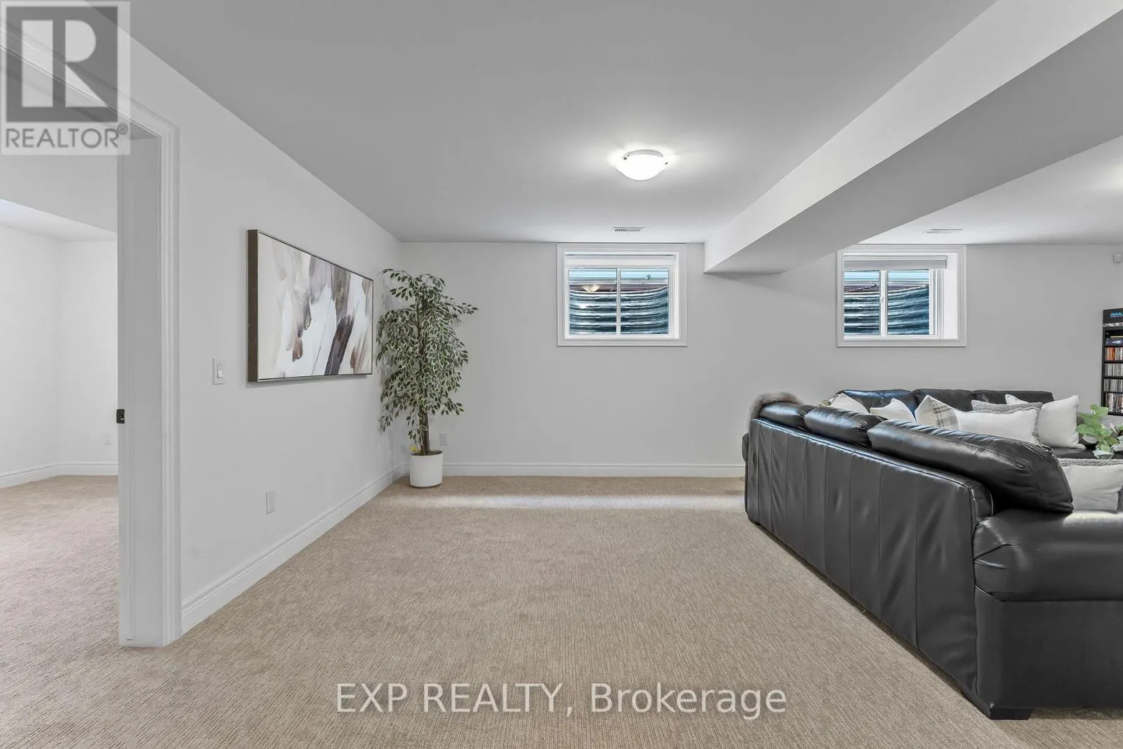 4242 VILLAGE CREEK DRIVE