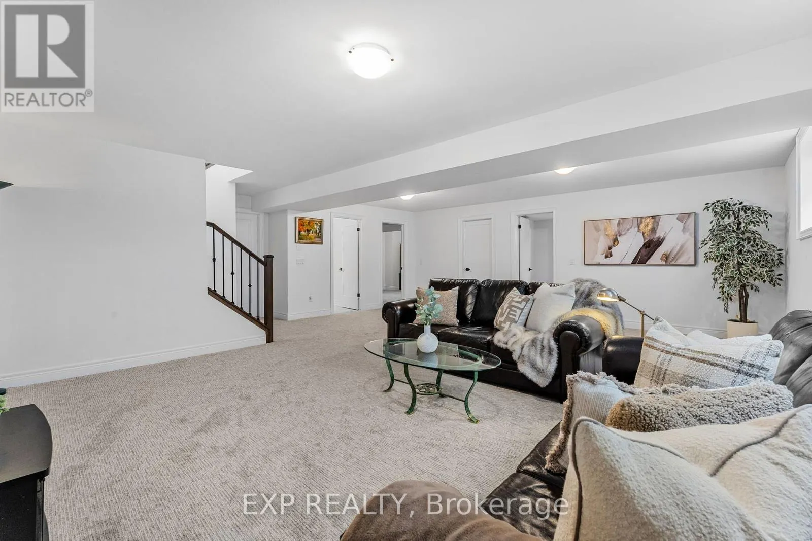 4242 VILLAGE CREEK DRIVE