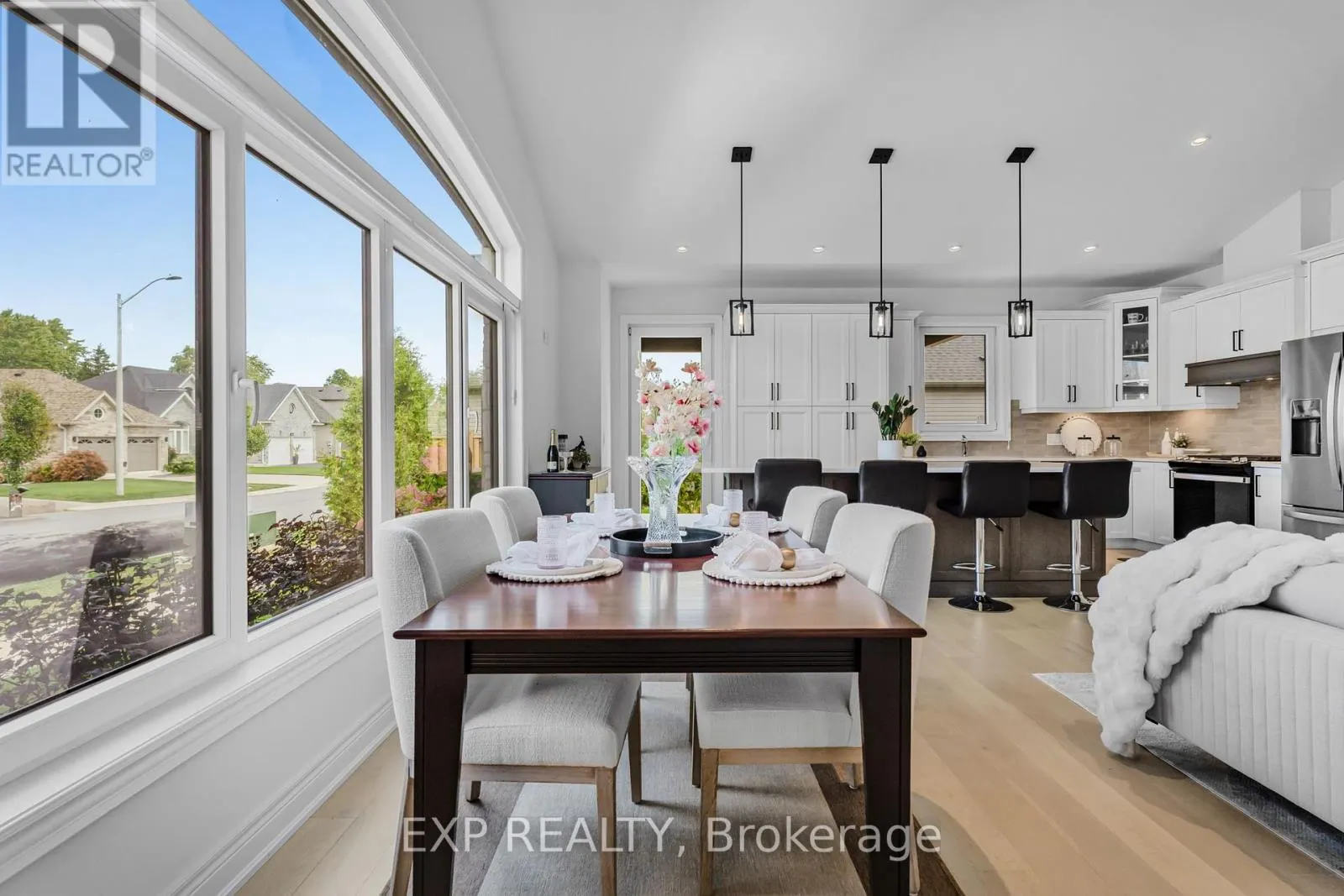 4242 VILLAGE CREEK DRIVE