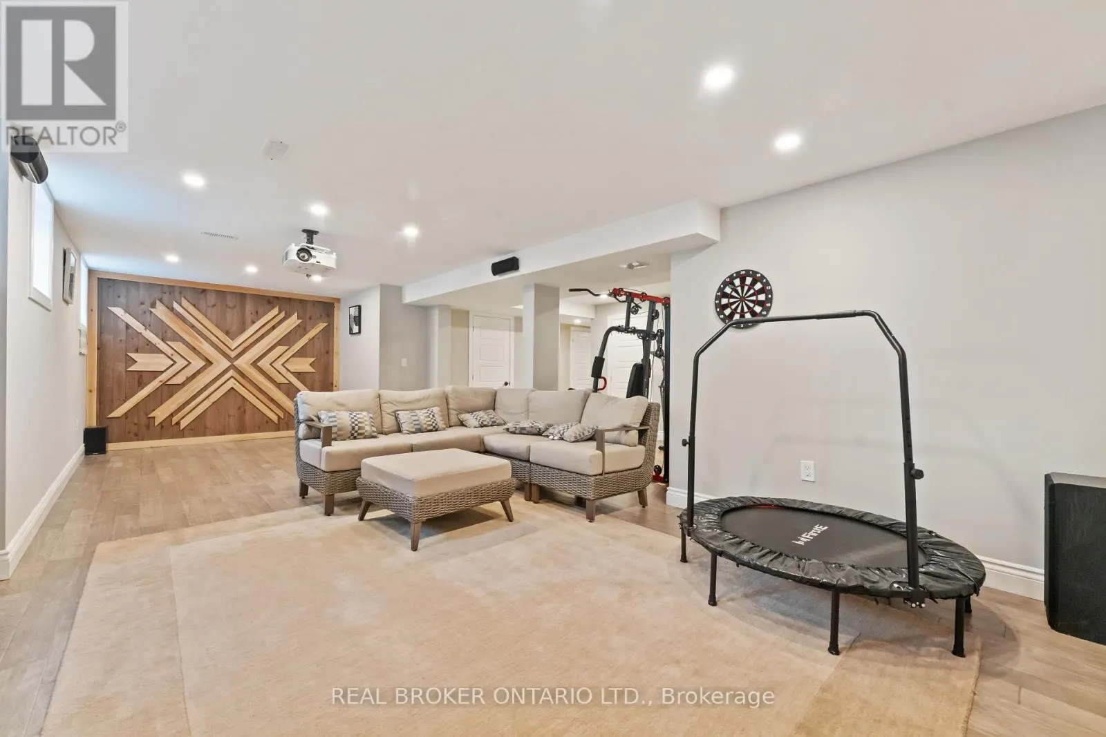 373 RIVER LANDING AVENUE