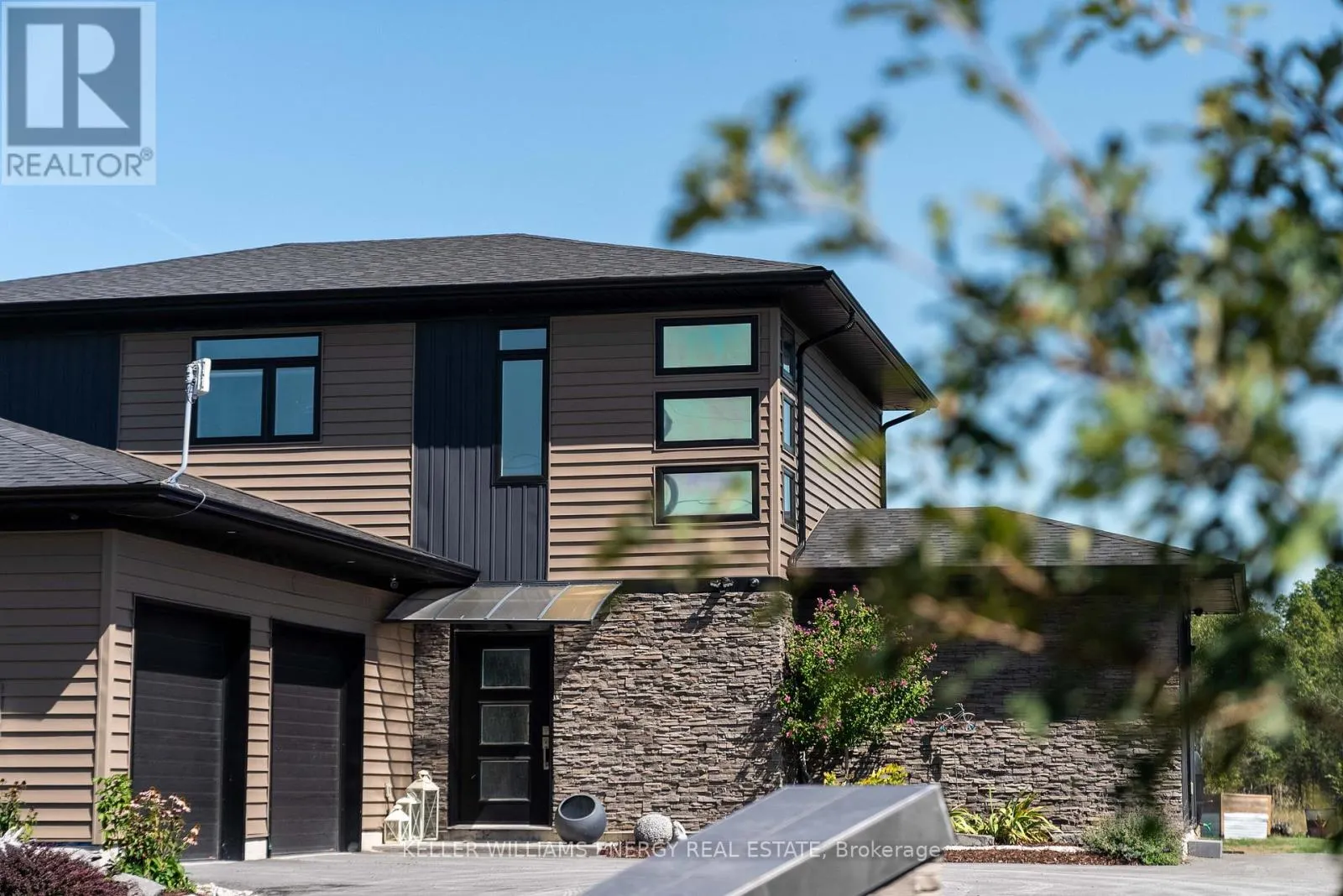 108 FOSTER ROAD
