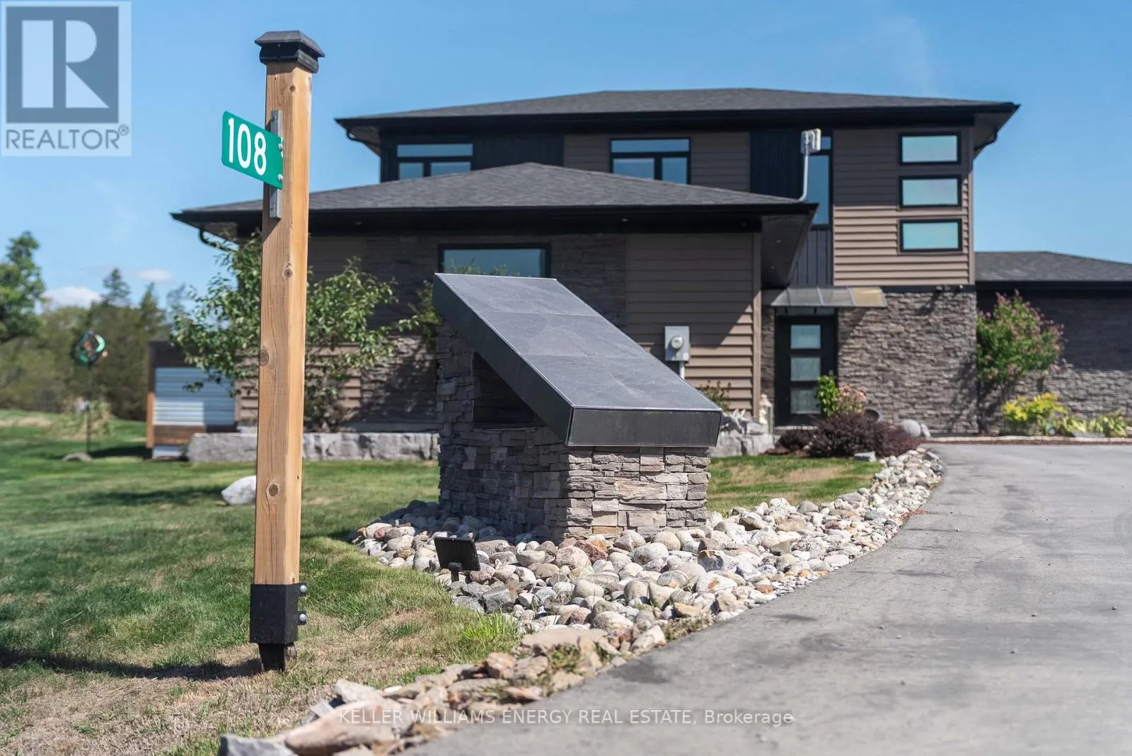 108 FOSTER ROAD