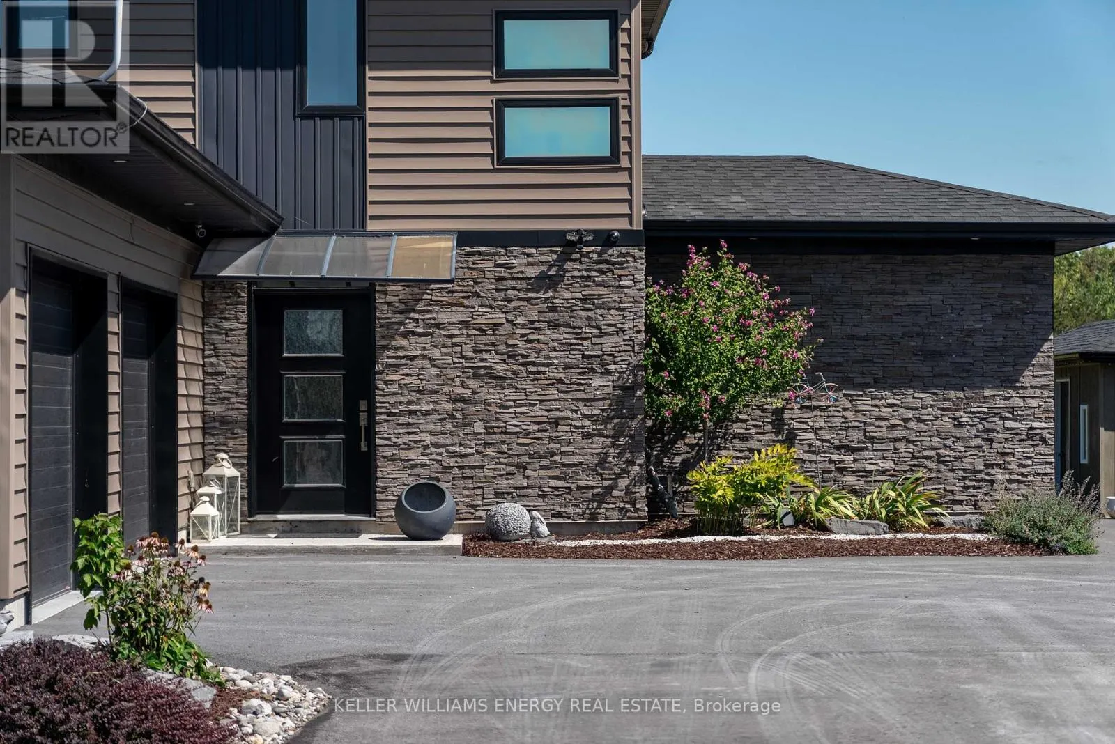 108 FOSTER ROAD