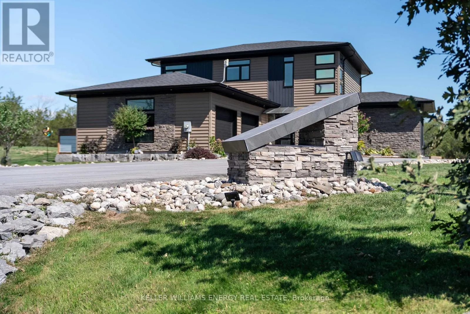 108 FOSTER ROAD