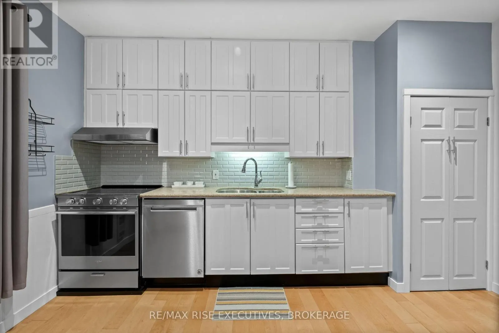 102 - 1000 KING STREET W, #102
