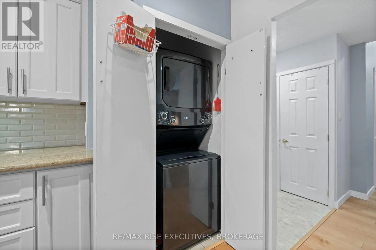 102 - 1000 KING STREET W, #102