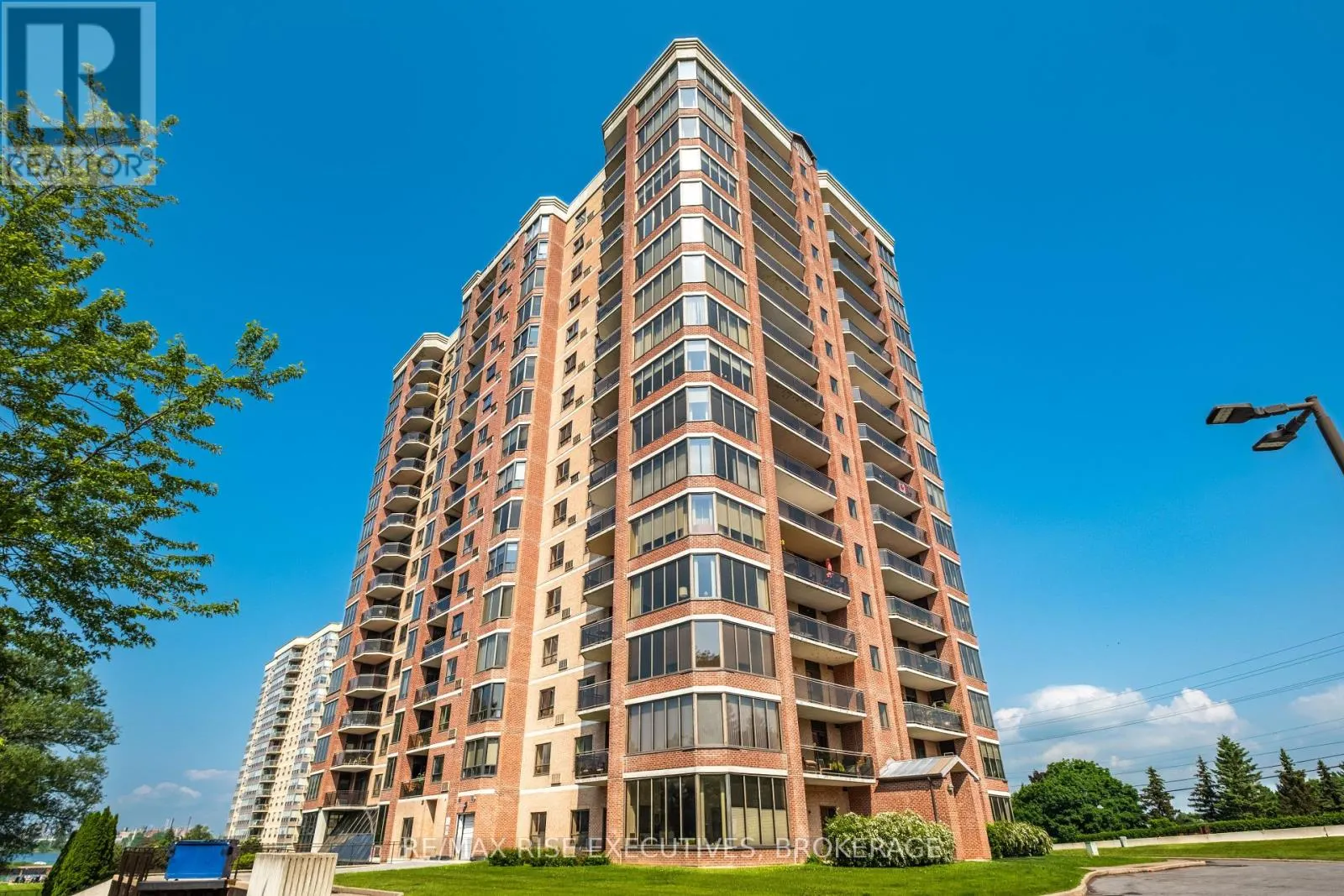 102 - 1000 KING STREET W, #102