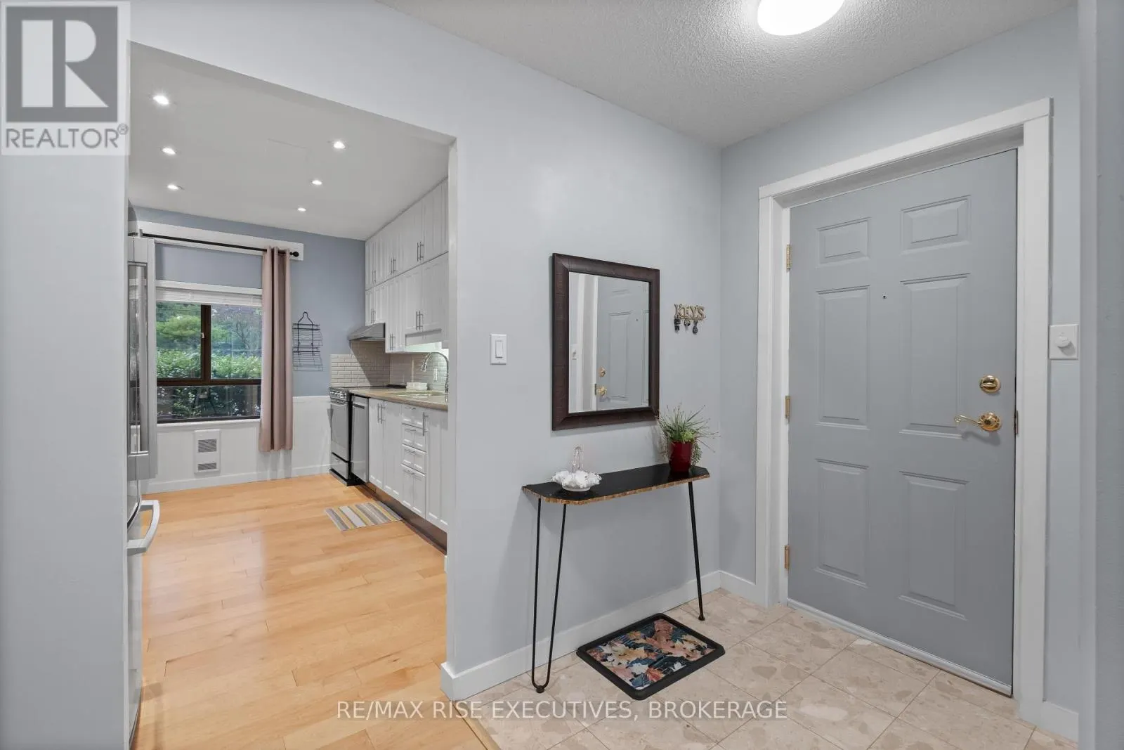 102 - 1000 KING STREET W, #102