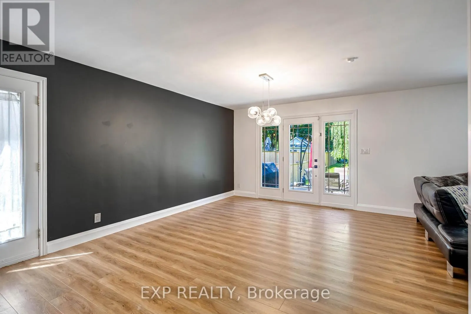 5585 BELMONT AVENUE