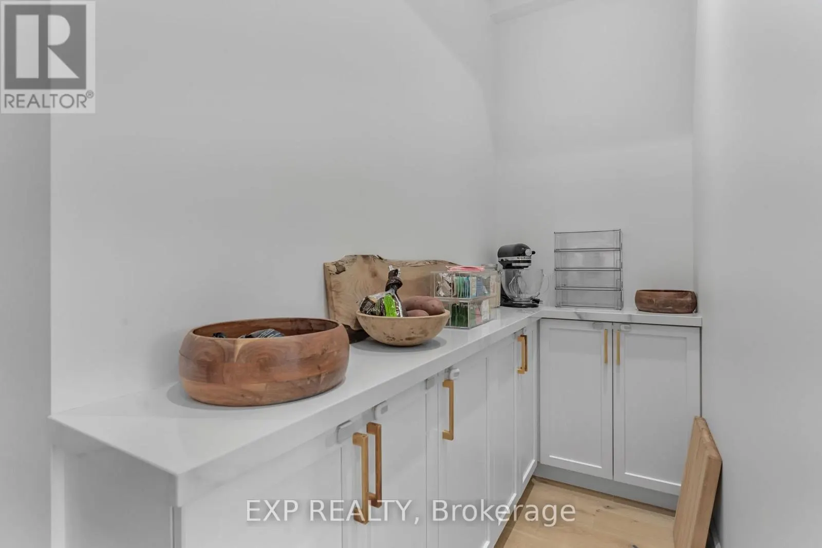3978 HIGHLAND PARK DRIVE