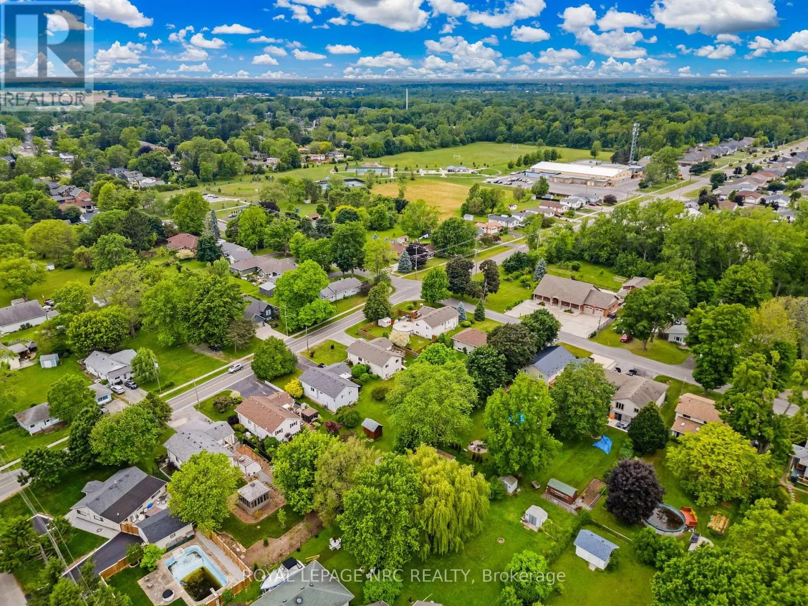 228 RIDGE ROAD S