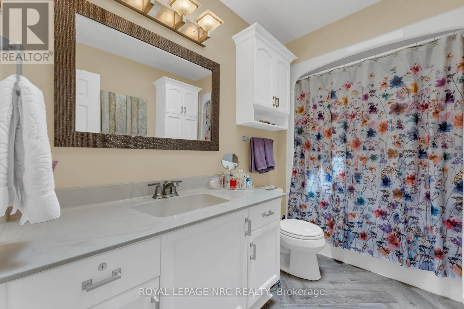 228 RIDGE ROAD S