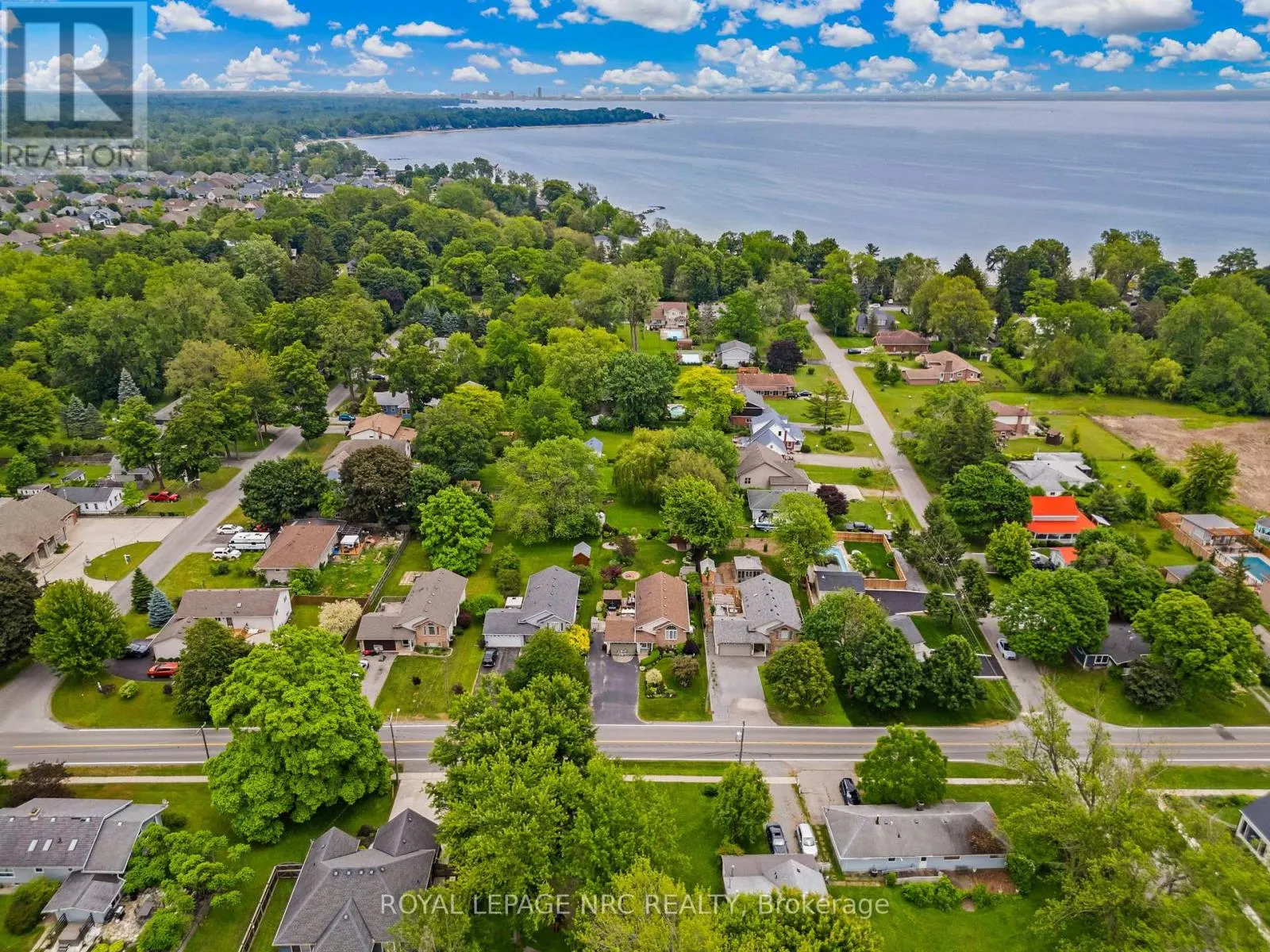 228 RIDGE ROAD S
