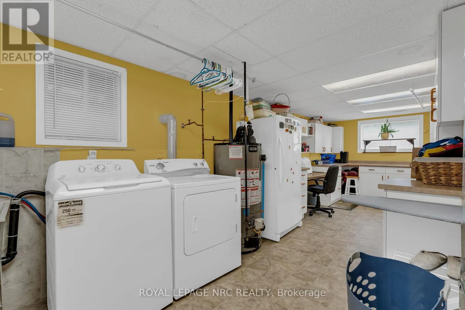 228 RIDGE ROAD S