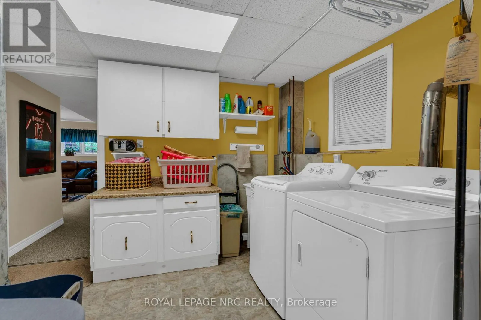 228 RIDGE ROAD S