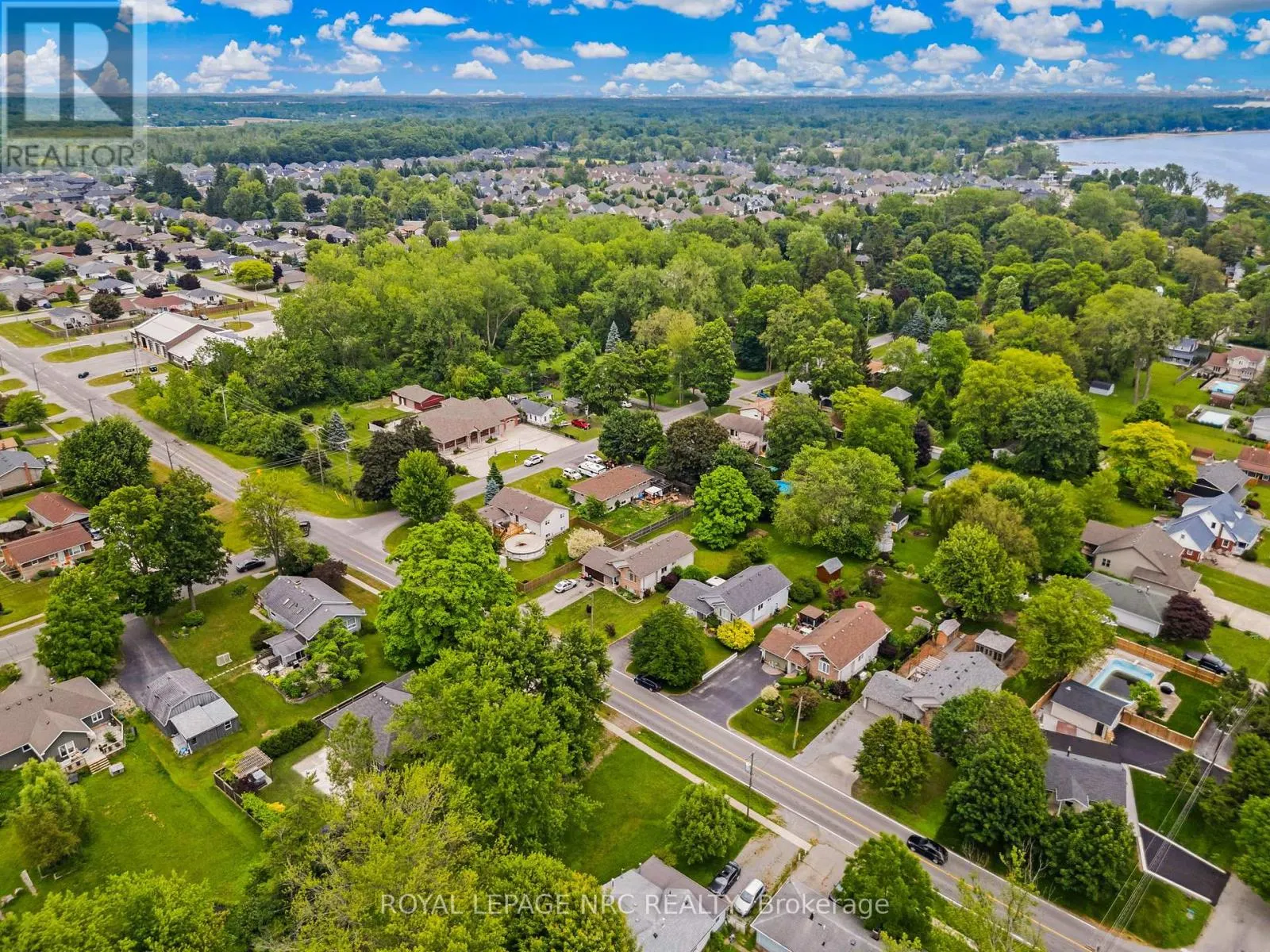 228 RIDGE ROAD S