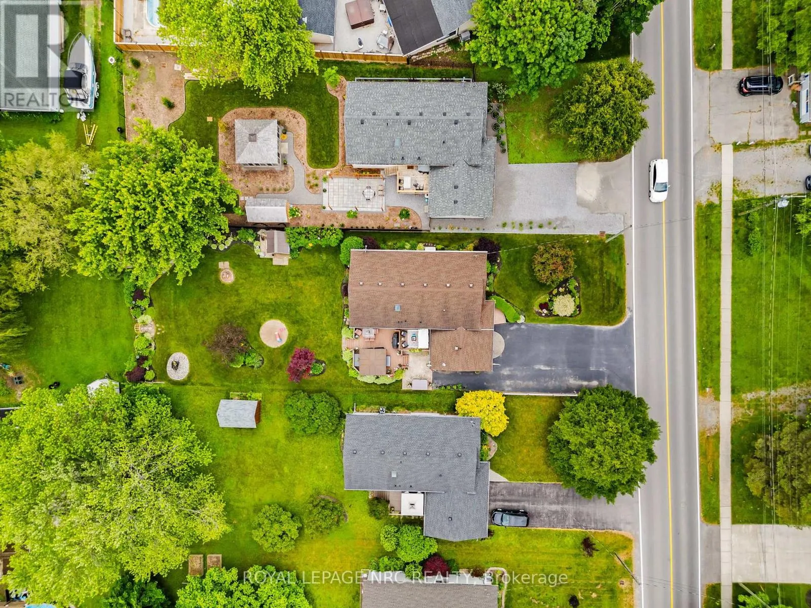 228 RIDGE ROAD S
