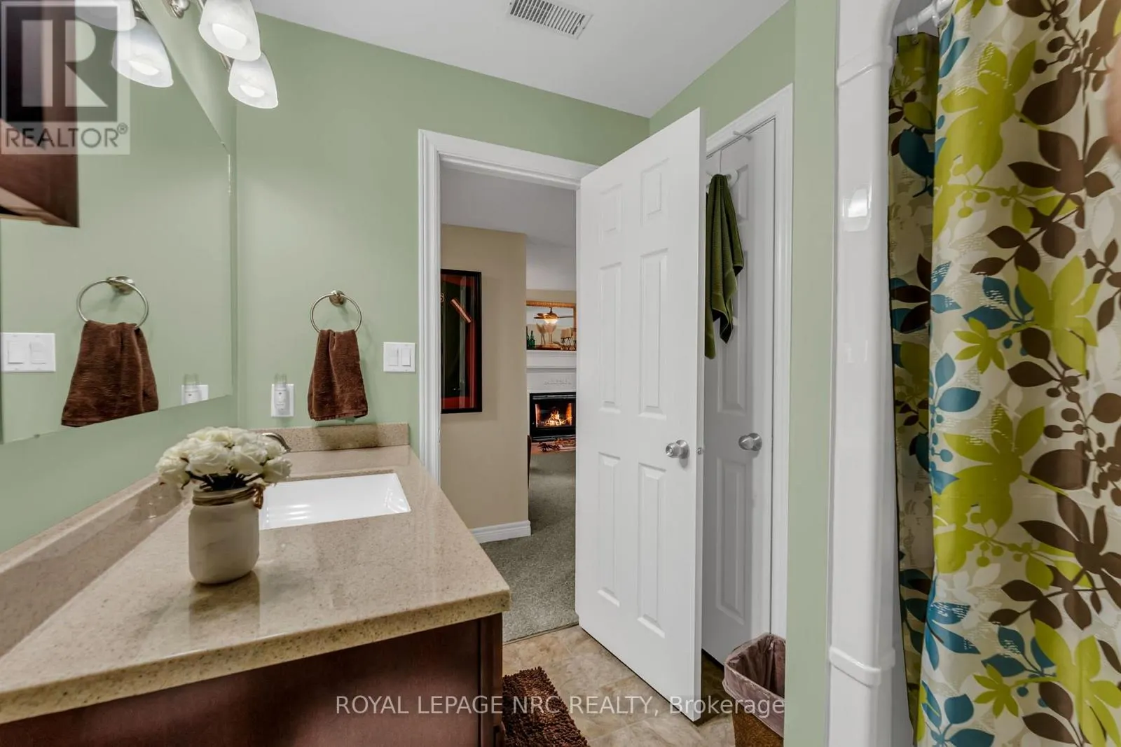 228 RIDGE ROAD S