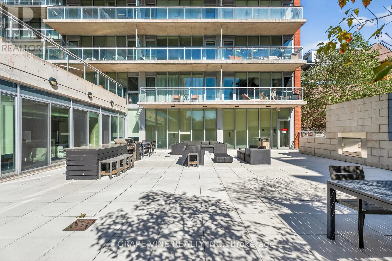 750 - 340 MCLEOD STREET
