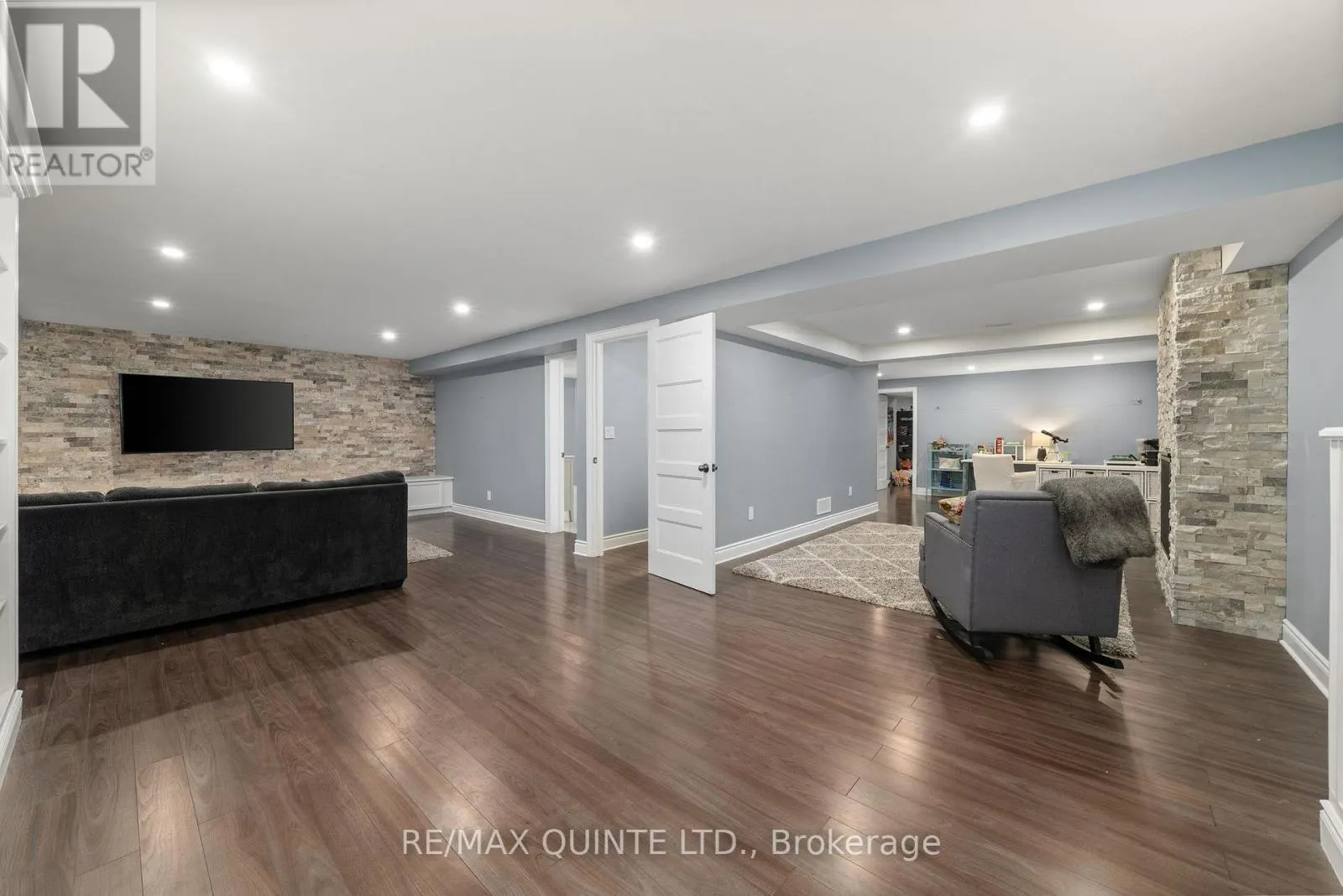 53 TESSA BOULEVARD