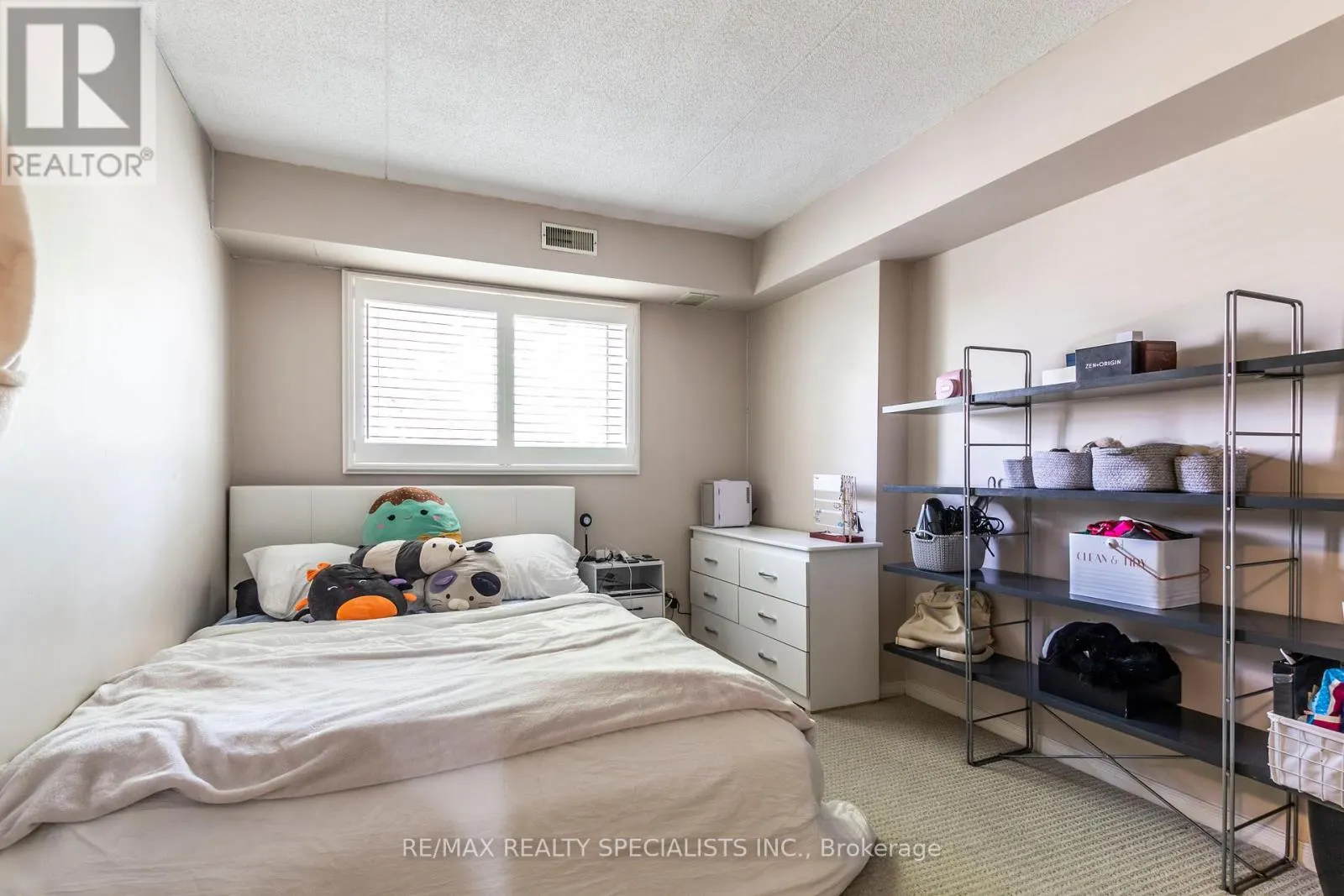 52 - 3085 KINGSWAY DRIVE
