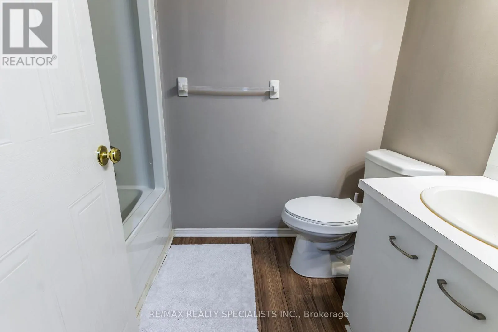 52 - 3085 KINGSWAY DRIVE
