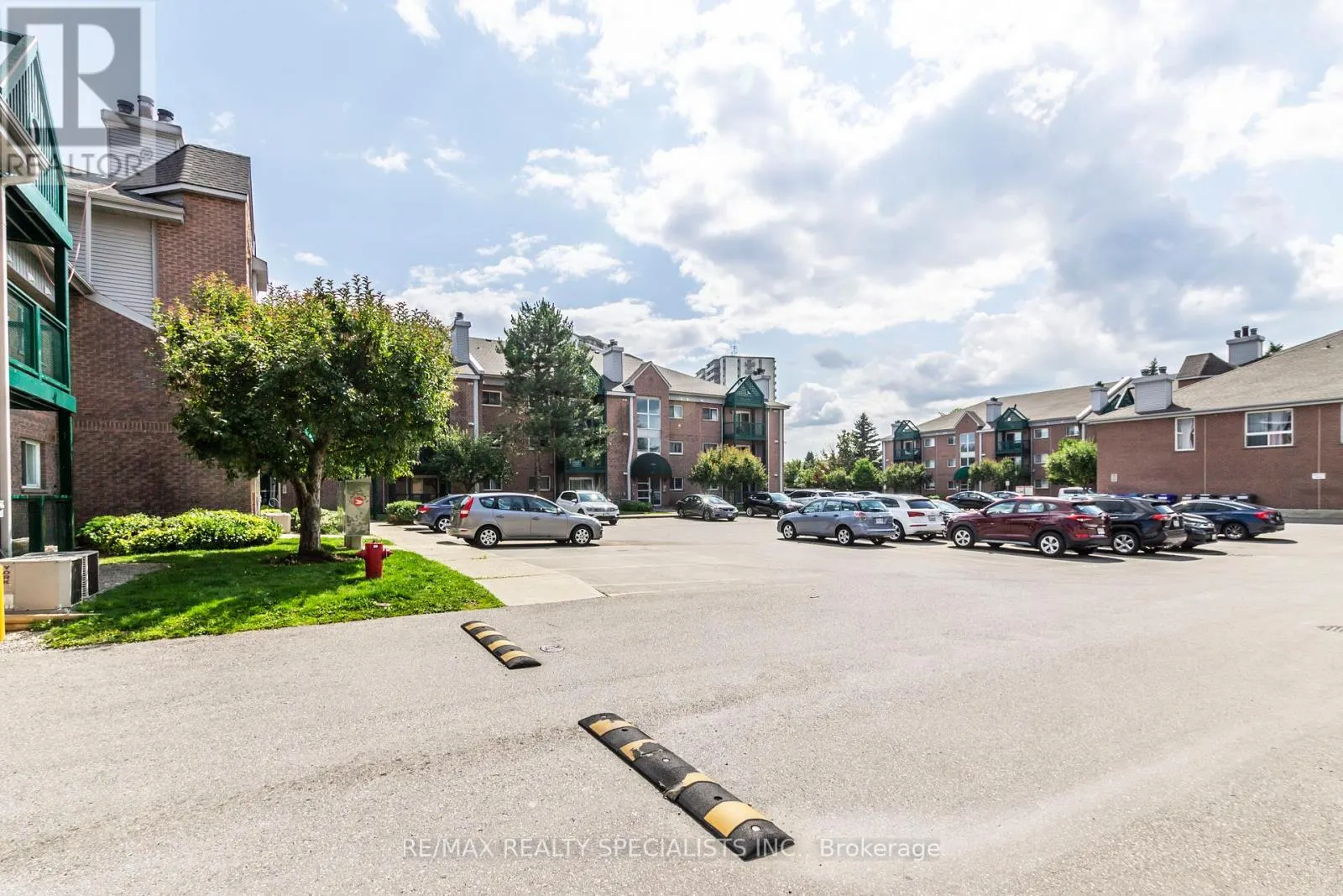 52 - 3085 KINGSWAY DRIVE