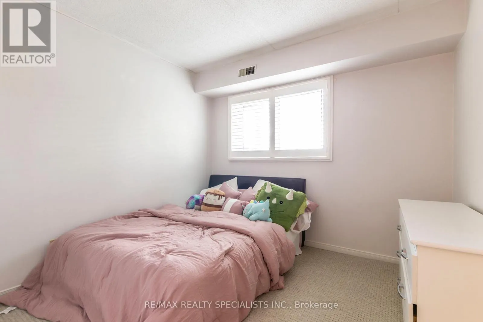 52 - 3085 KINGSWAY DRIVE