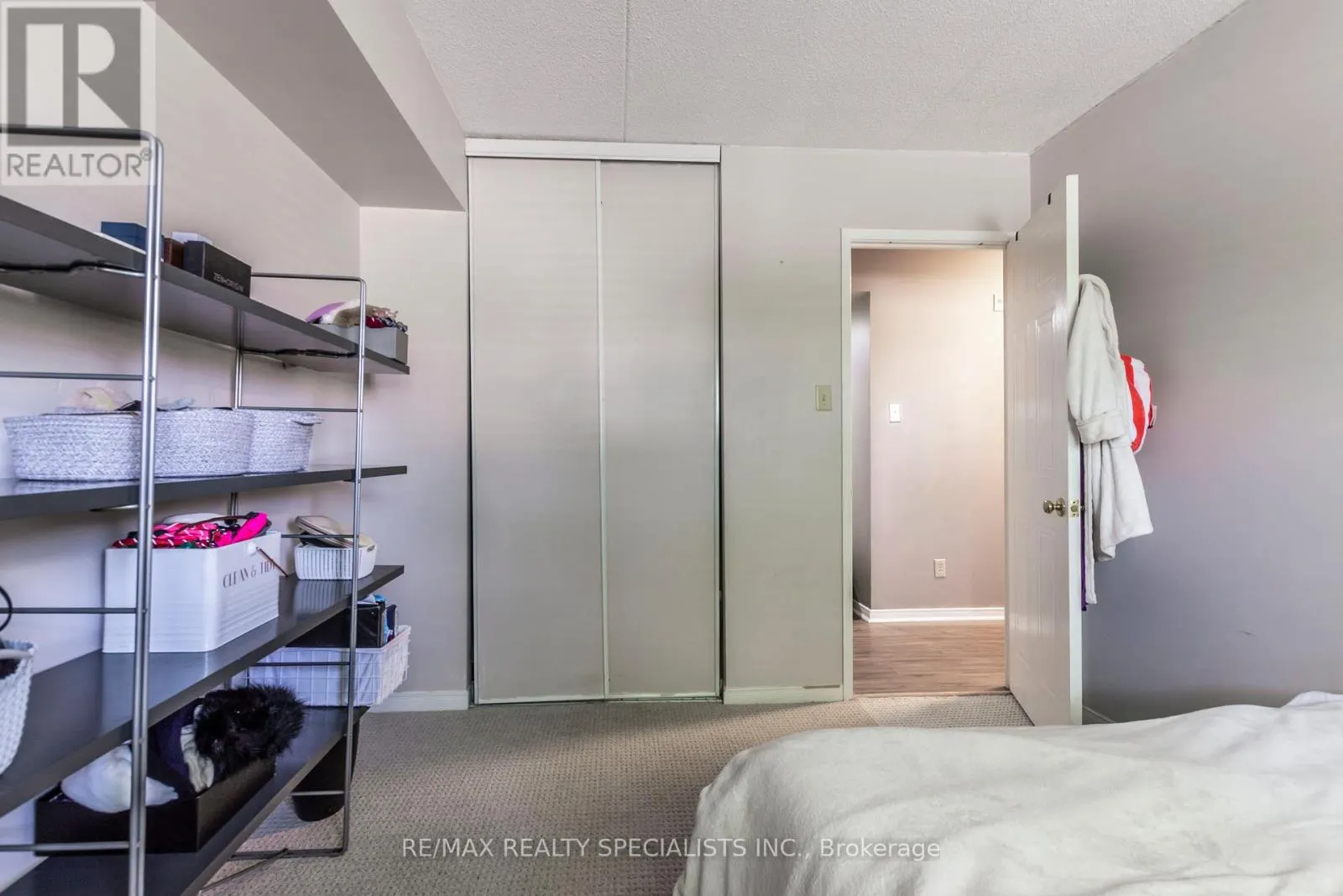 52 - 3085 KINGSWAY DRIVE
