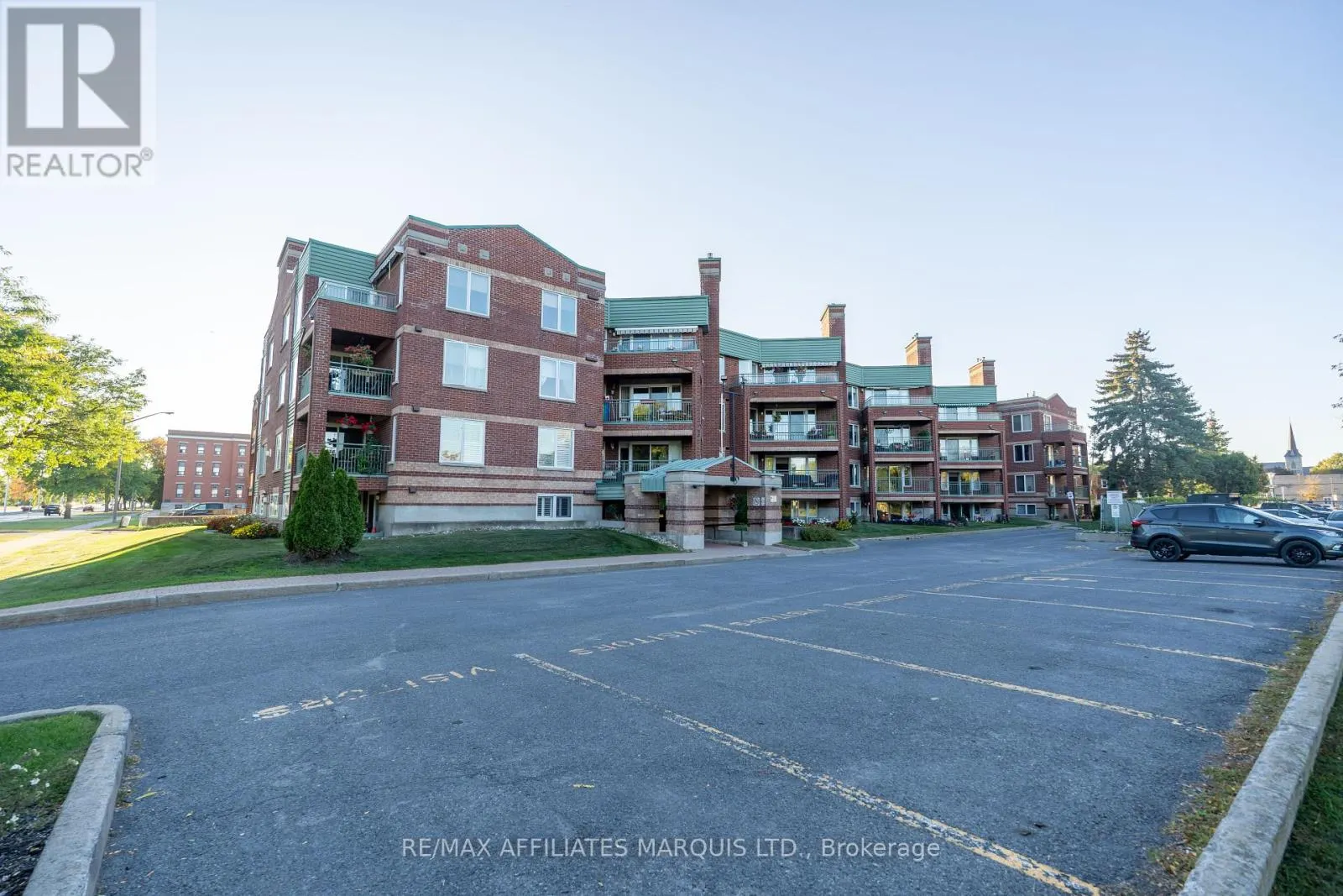 304 - 121 WATER STREET W