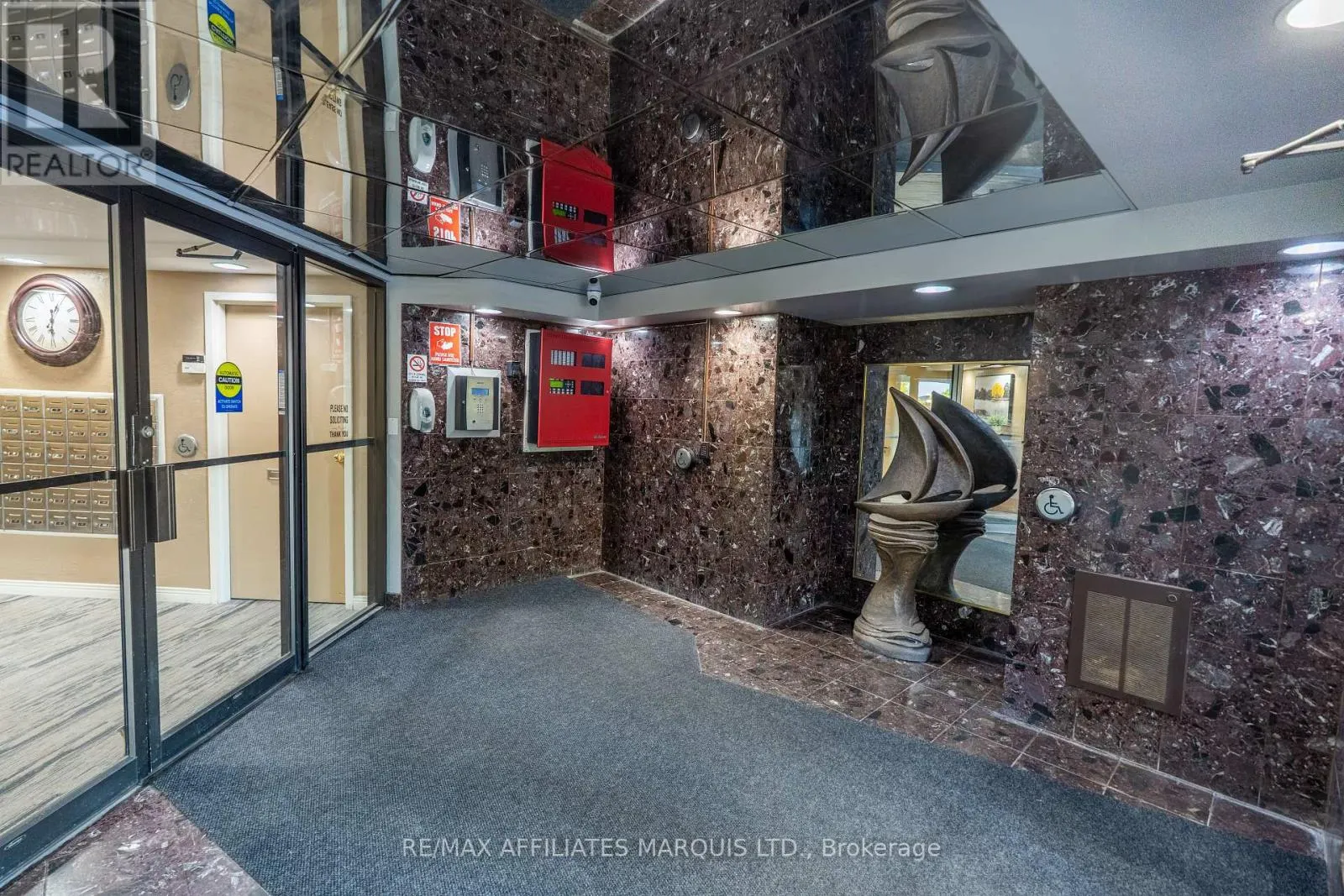 304 - 121 WATER STREET W