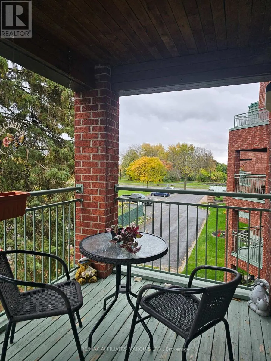 304 - 121 WATER STREET W