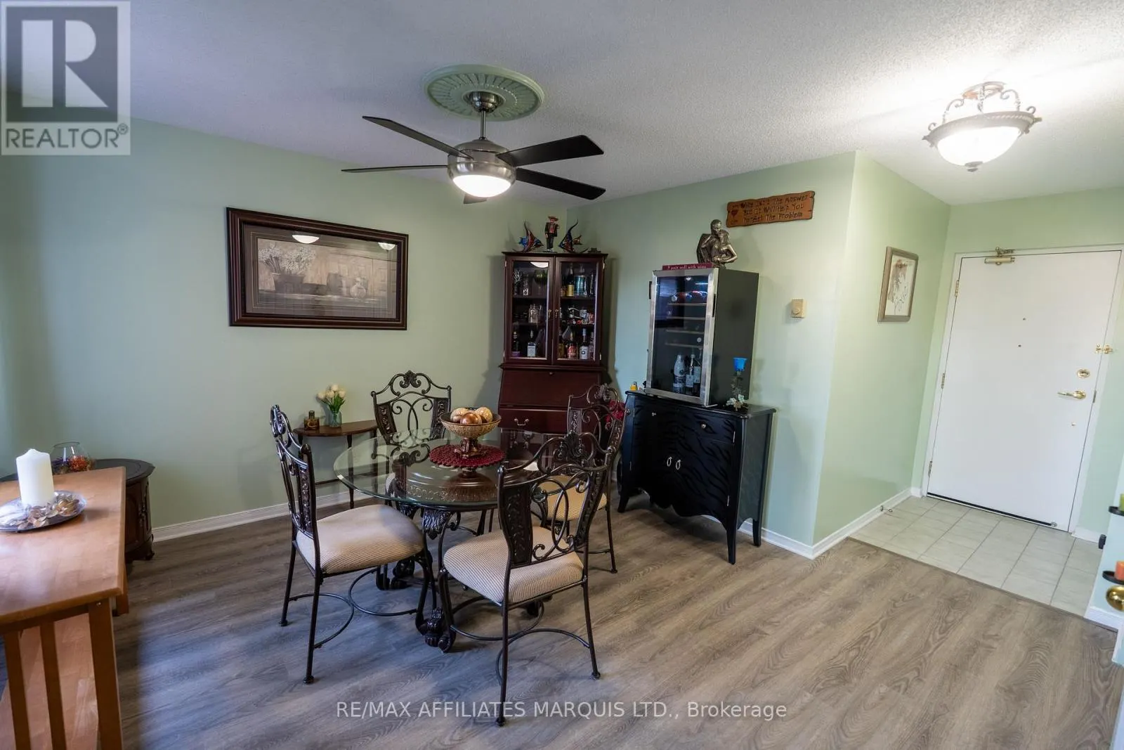 304 - 121 WATER STREET W