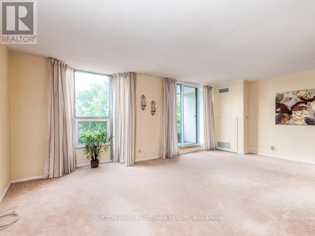 203 - 2951 RIVERSIDE DRIVE