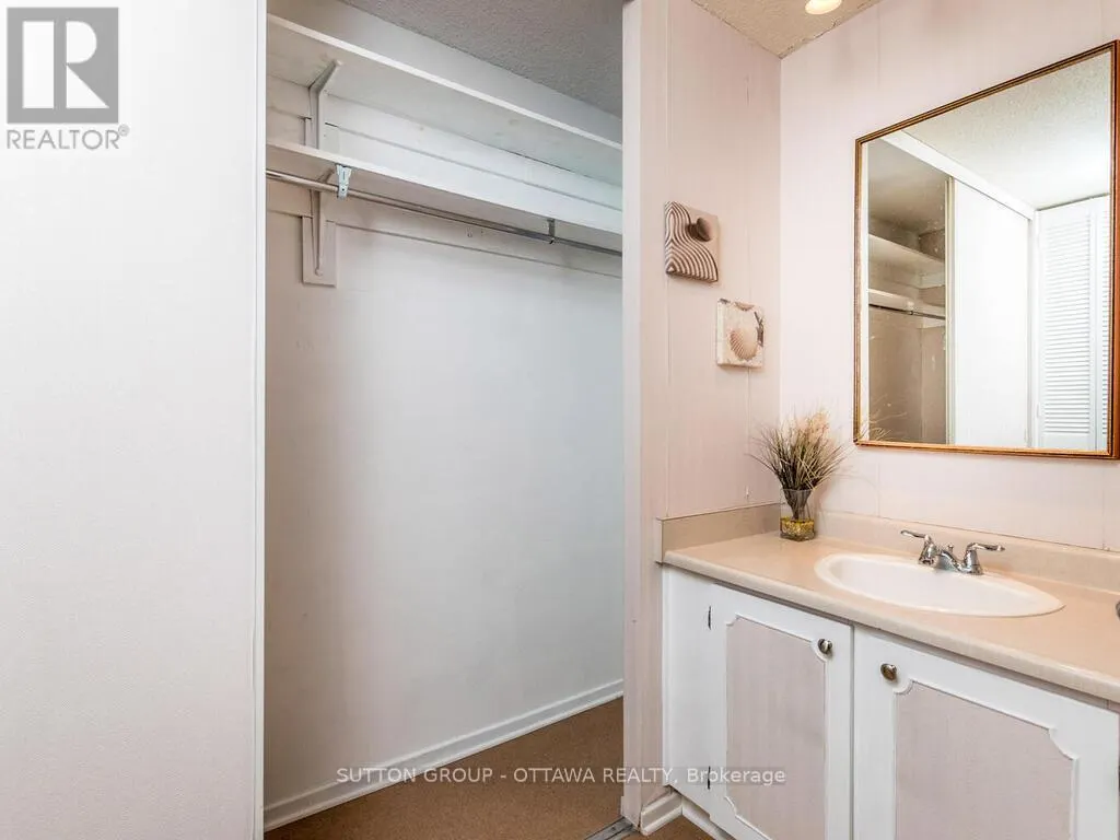203 - 2951 RIVERSIDE DRIVE