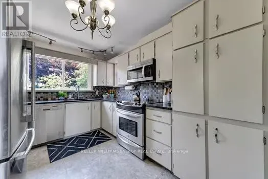 192 GRANDVIEW DRIVE