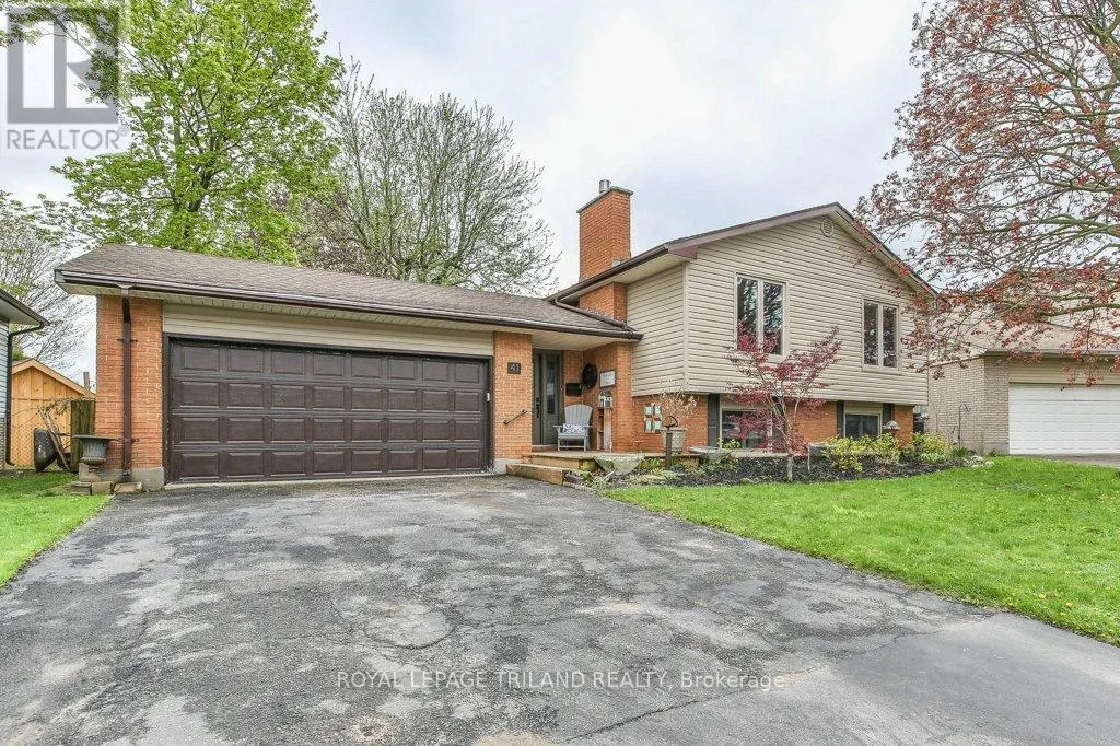 41 FOX MILL COURT