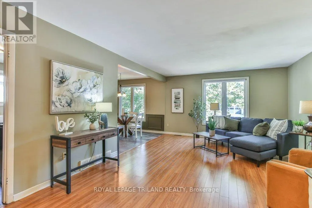 41 FOX MILL COURT