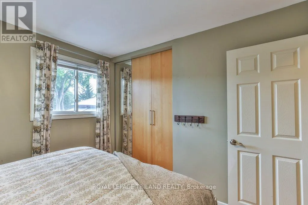 41 FOX MILL COURT