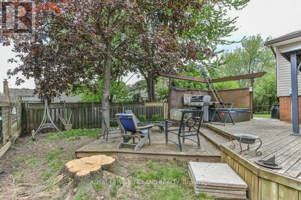 41 FOX MILL COURT