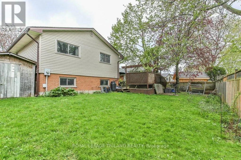 41 FOX MILL COURT