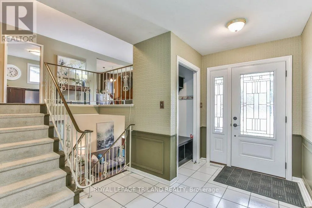 41 FOX MILL COURT