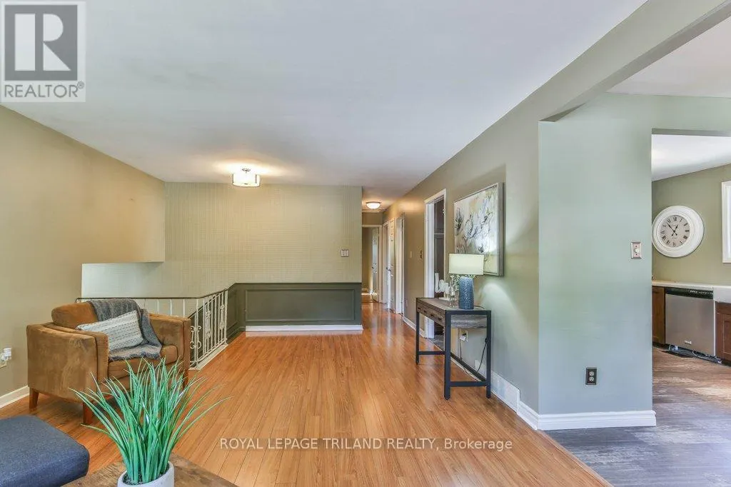 41 FOX MILL COURT