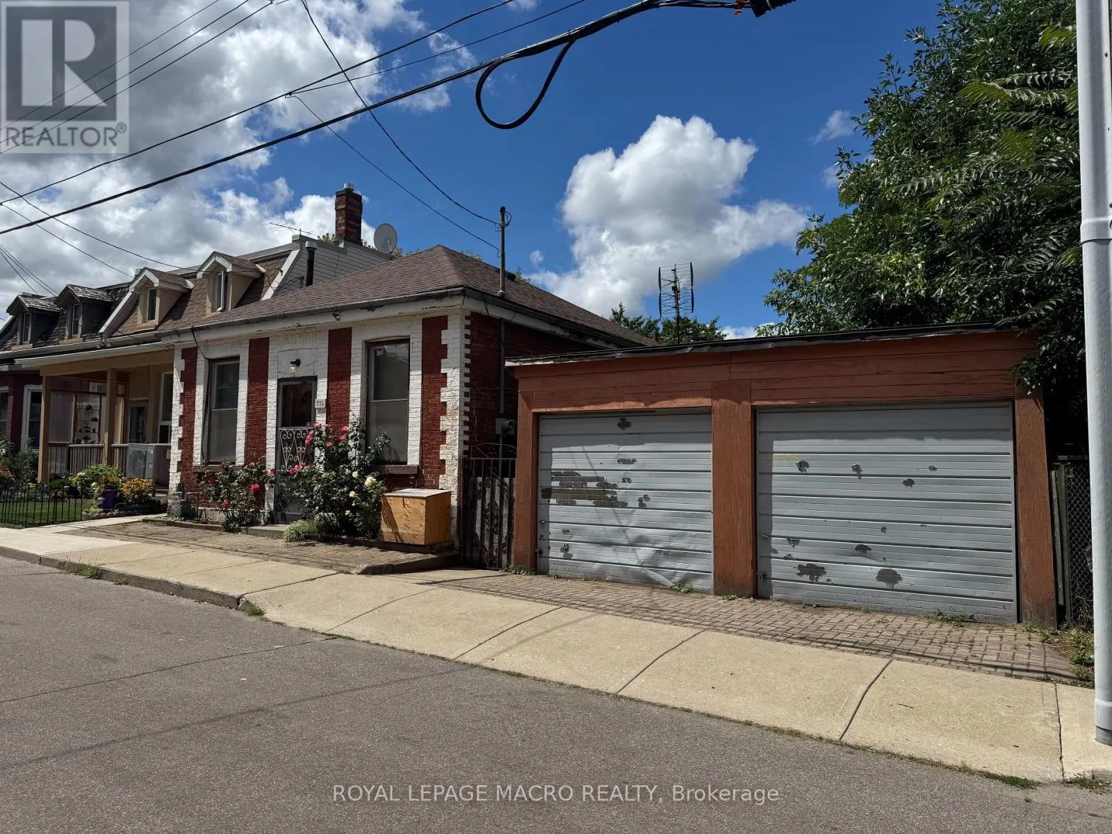 215 RAY STREET N