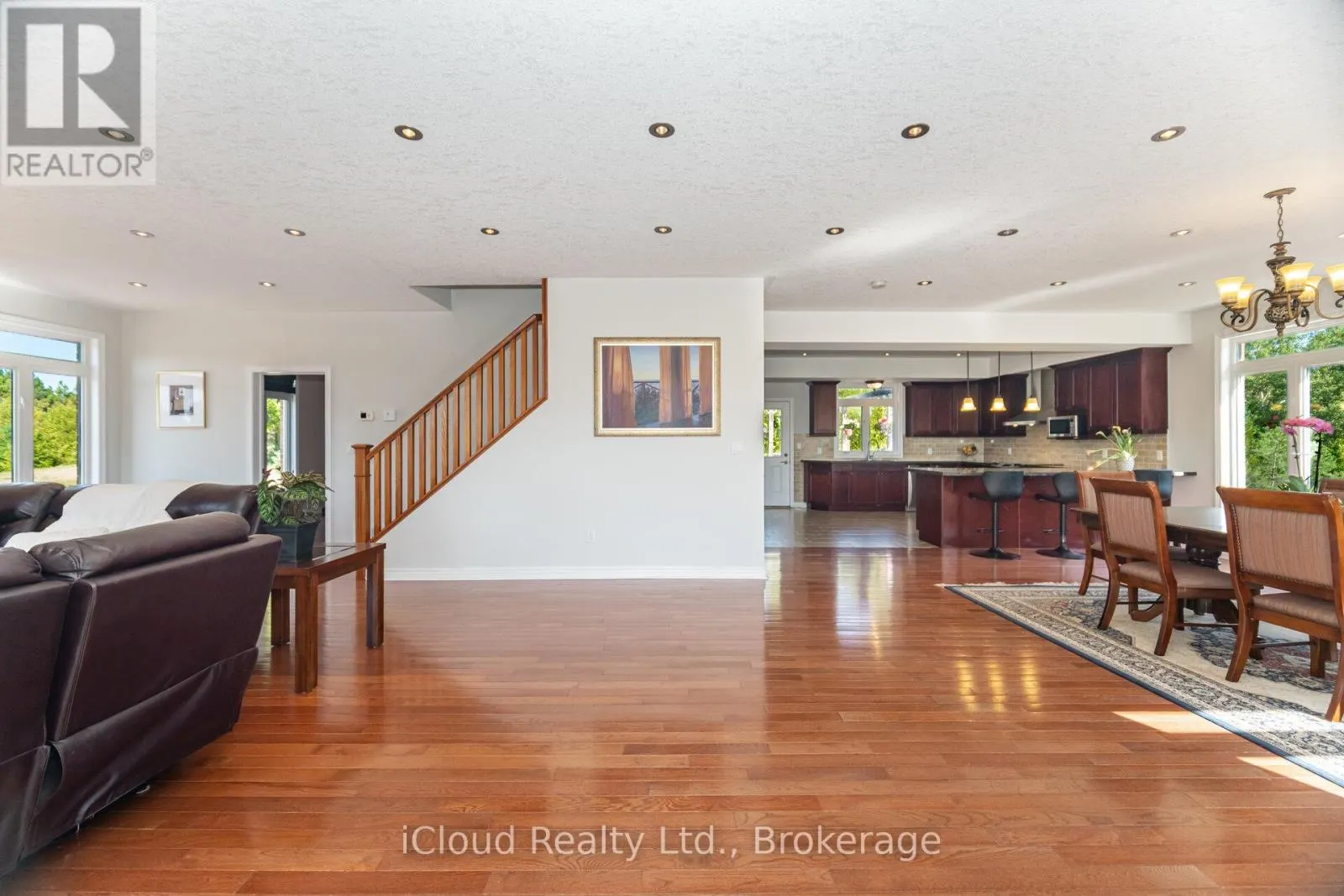 346195 15TH SIDE ROAD
